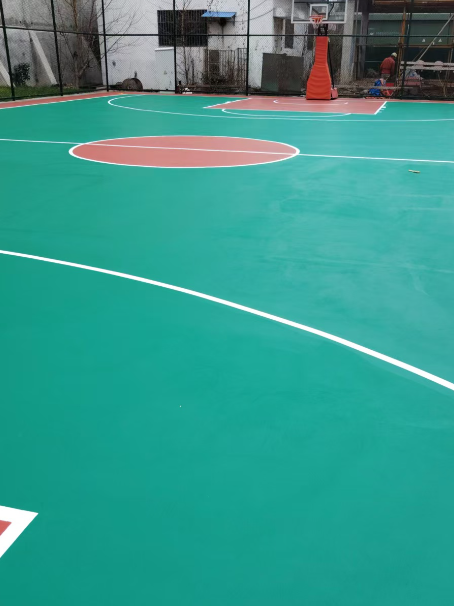 奉节 球场长期使用易出现地面开裂